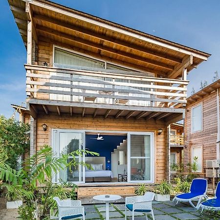 Living Room Beach Resort Morjim Exterior photo