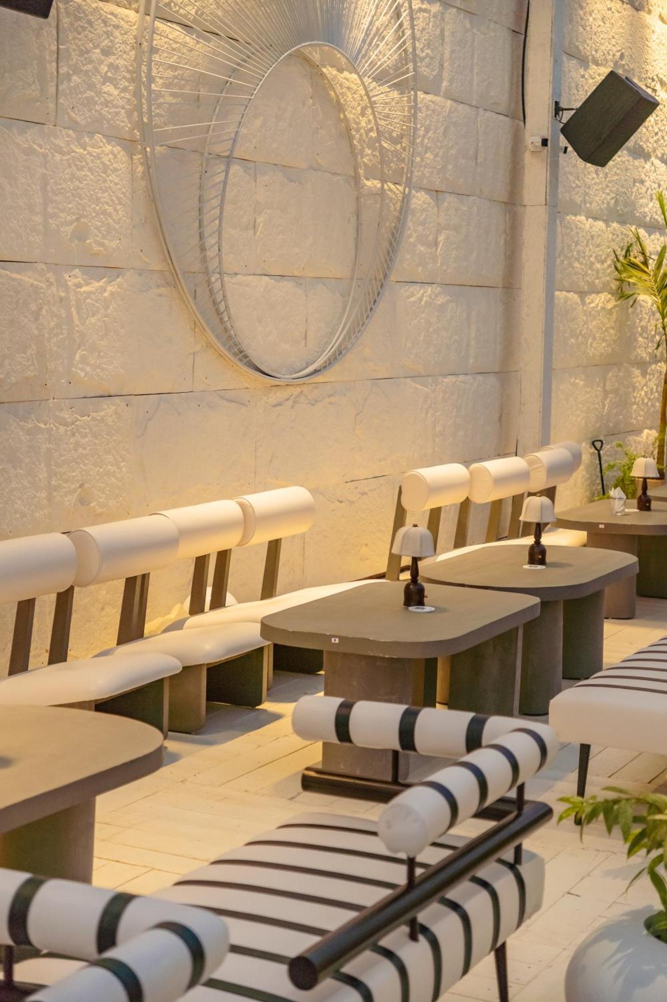 Living Room Beach Resort Morjim Exterior photo