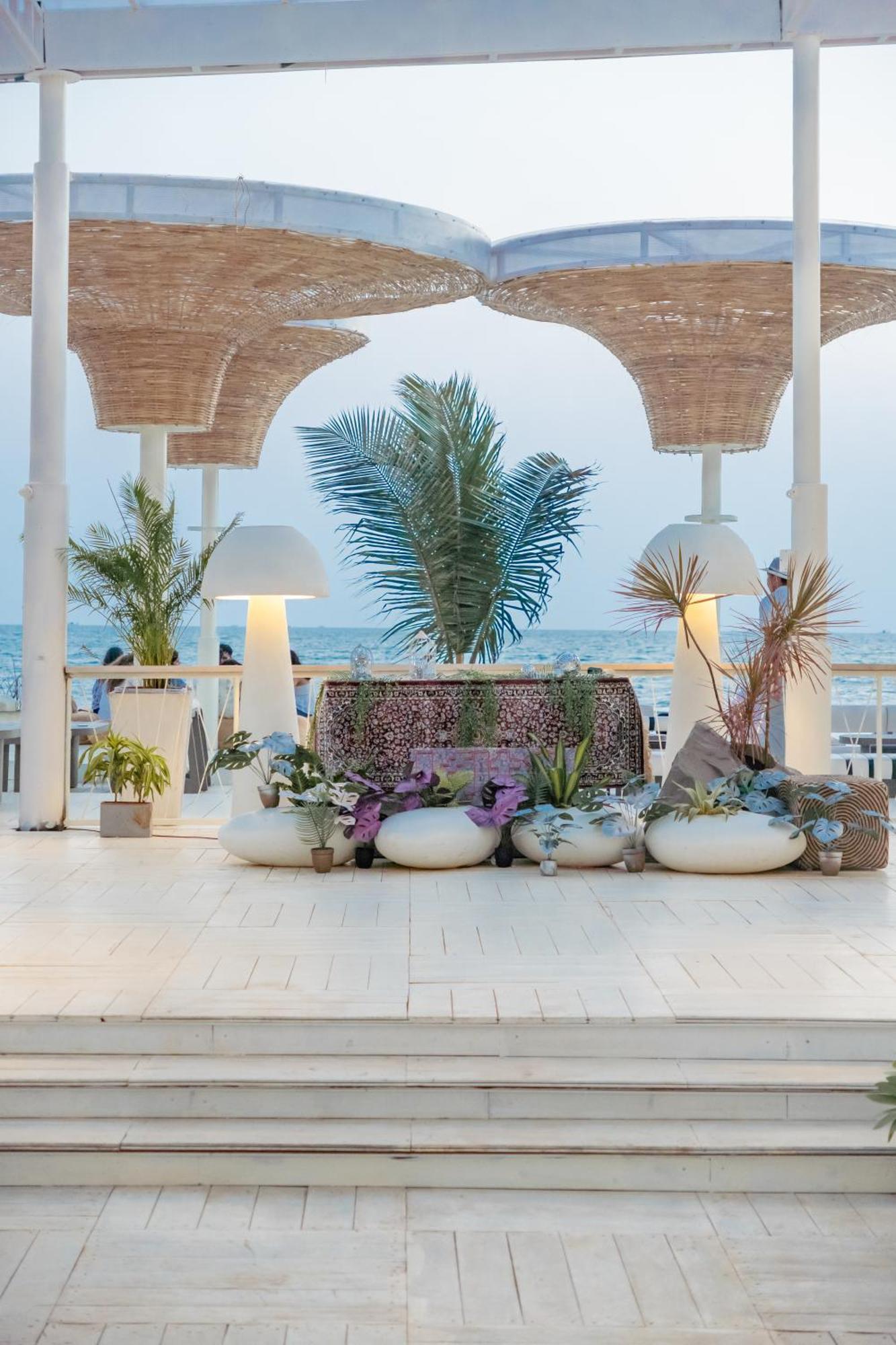 Living Room Beach Resort Morjim Exterior photo